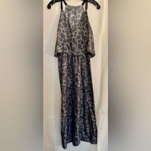 EUC Métis Vietnamese hand made dress made of 100% silk, size S. Lightly worn.